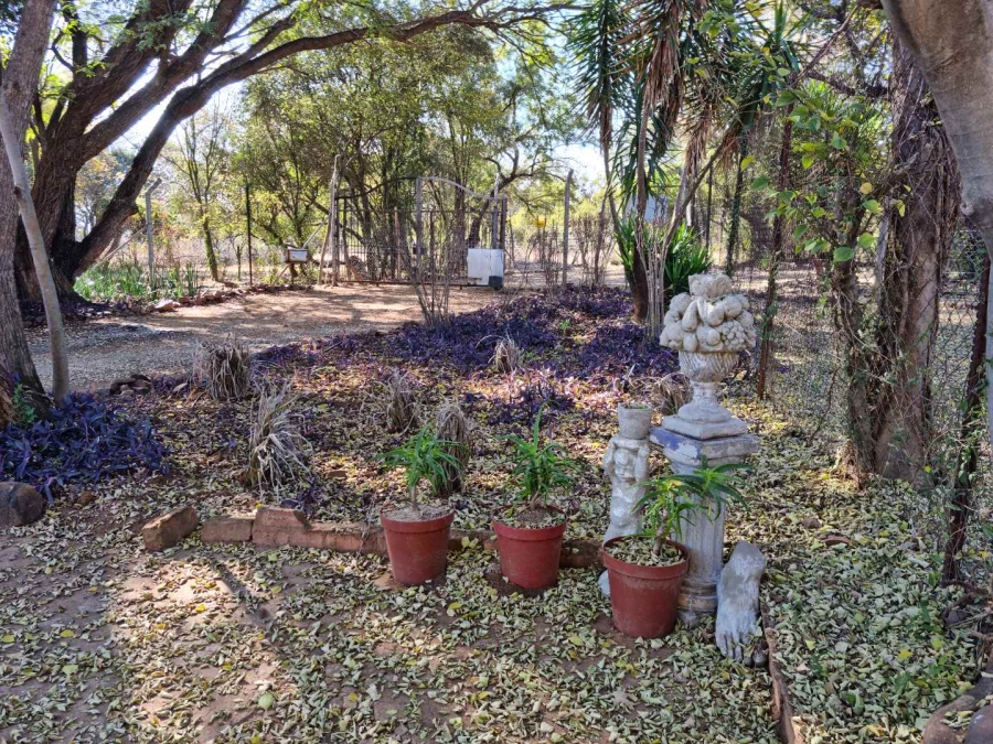 9 Bedroom Property for Sale in Hartbeespoort Rural North West